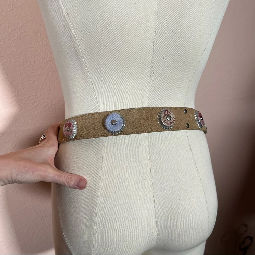 Vintage 1990 Y2K retro Southwestern Concho Soda Pop cap Wide Leather Belt Large - Picture 3 of 17